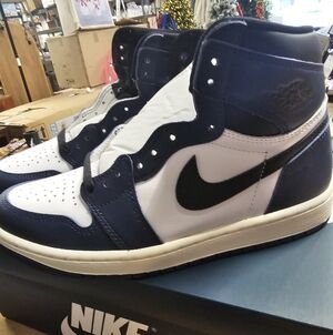 ​👟 Air Jordan 1 Retro High OG "Midnight Navy" - Size: Men's US 6.5